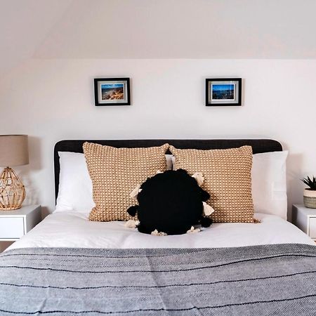 Finest Retreats - Tolcarne Stay - Luxury Newquay Apartment エクステリア 写真