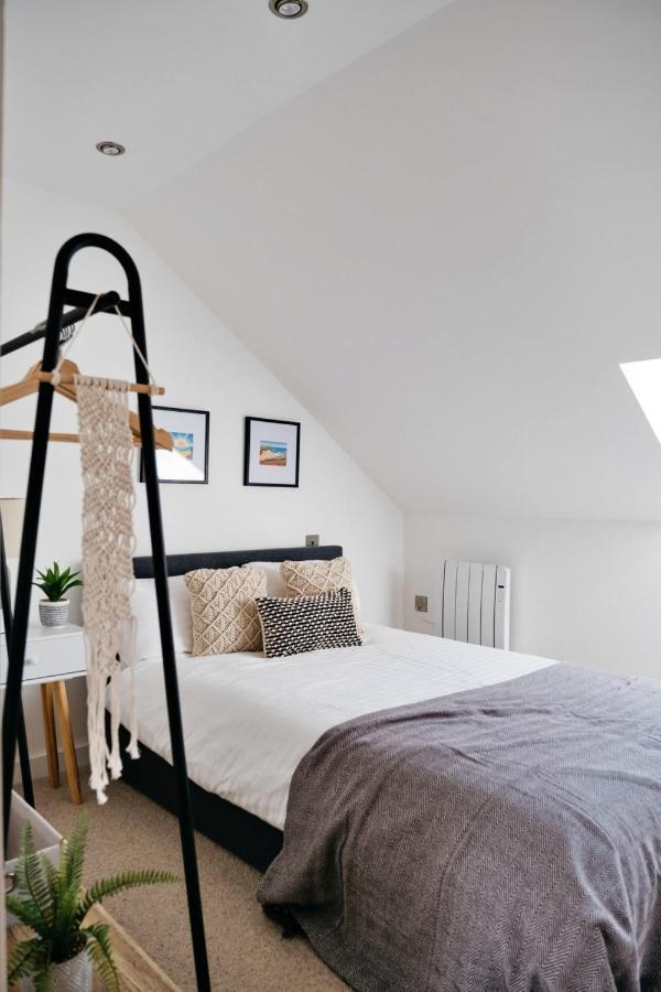 Finest Retreats - Tolcarne Stay - Luxury Newquay Apartment エクステリア 写真