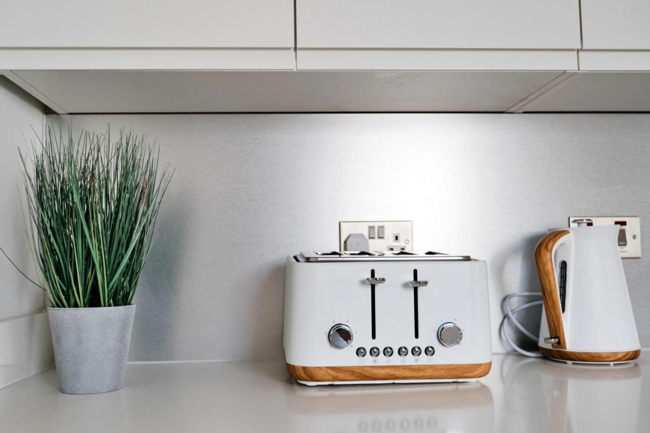 Finest Retreats - Tolcarne Stay - Luxury Newquay Apartment エクステリア 写真